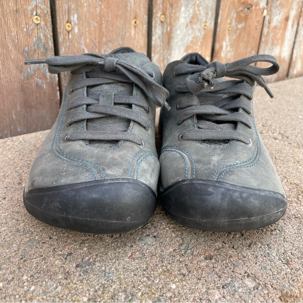 KEEN Women’s Gray Presido‎ Leather Low Top Sneaker Shoes Size 6 - Picture 2 of 12